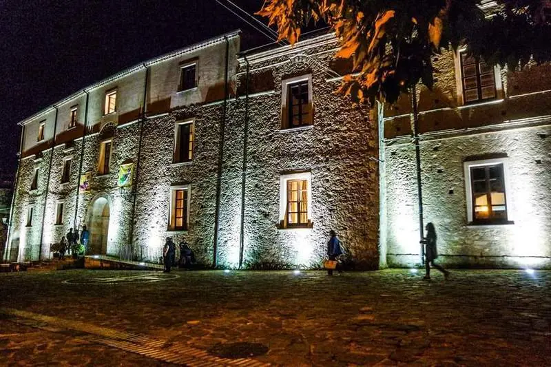 A Cerisano nasce la Factory della creatività: teatro, musica e comunicazione per giovani talenti