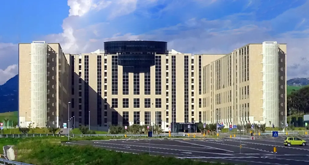 Pnrr, nuovi\u00A0ospedali e\u00A0bandi europei: ecco\u00A0i (troppi) dossier congelati dalle dimissioni di Occhiuto\n