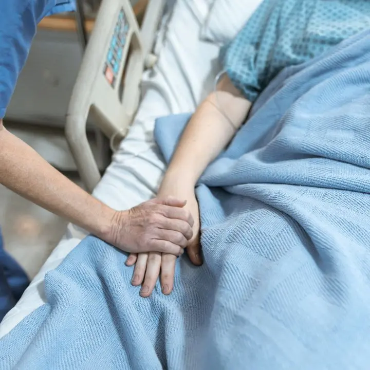 Il grido di aiuto dei familiari di una donna con sla: «Per lei nessun posto disponibile, merita di vivere dignitosamente»\n
