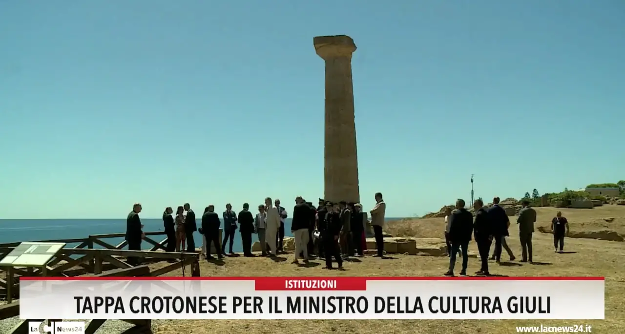 Tappa crotonese per il ministro della cultura Giuli