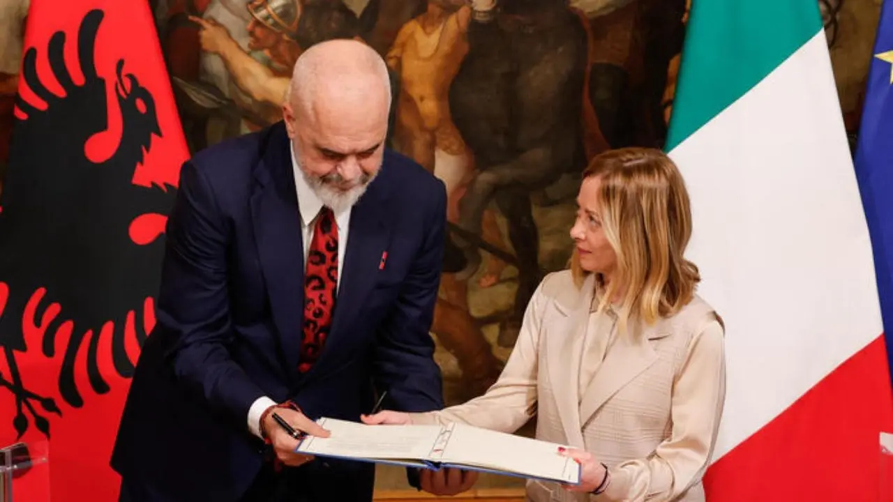 Modello Albania, flop milionario e sfida ai giudici: Meloni rilancia i Cpr di Gjader e Shengjin dopo la bocciatura Ue\n