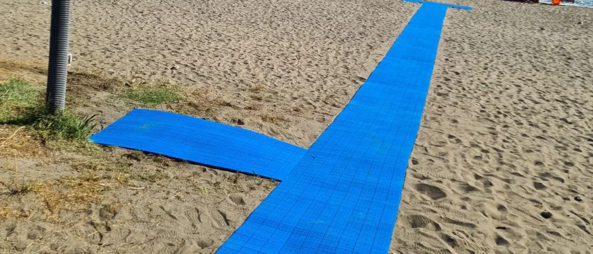 Crosia abbatte gli ostacoli: quattro nuove passerelle per l’accessibilità al mare\n
