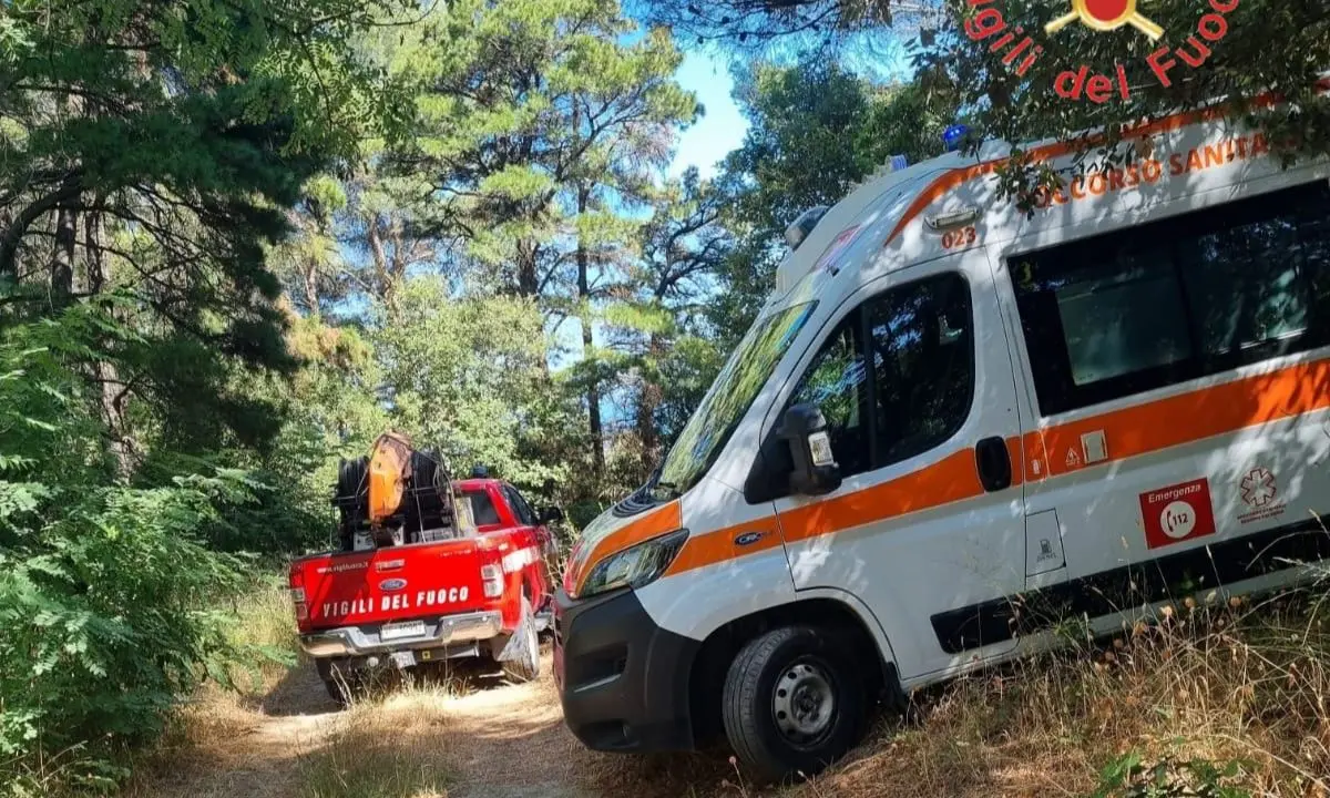 Malore nella Riserva delle Valli Cupe: anziano escursionista salvato dai Vigili del Fuoco\n