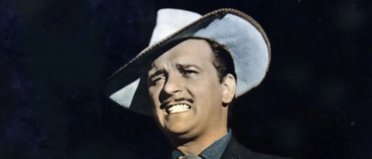 “Guarda che luna”, il tormentone estivo anni '50 di Fred Buscaglione: ogni stagione finisce, ma alcune notti non svaniscono mai\n