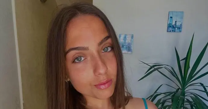 Morta pallavolista di 21 anni durante una festa in piscina. È giallo