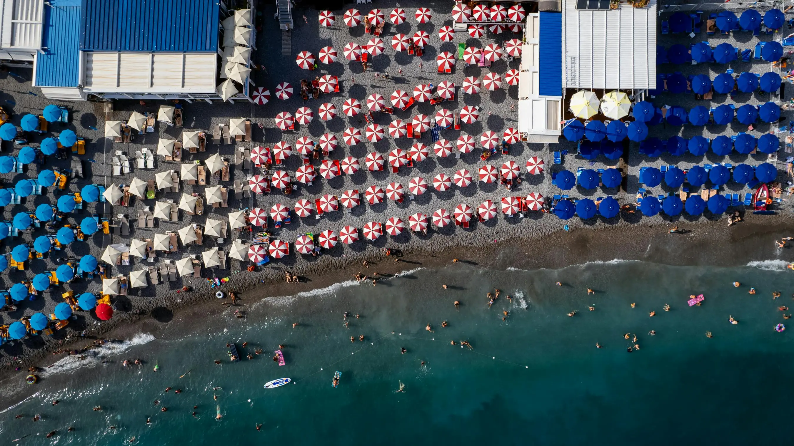Tassa\u00A0di soggiorno, incassi record in Calabria:\u00A0Vibo guida con 16 milioni, Reggio Calabria vola con +90% in un anno\n