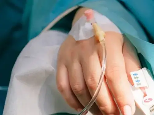 Paziente lontano 150 km da casa per le cure, il grido di dolore di una famiglia di Mileto raccolto dal Don Mottola