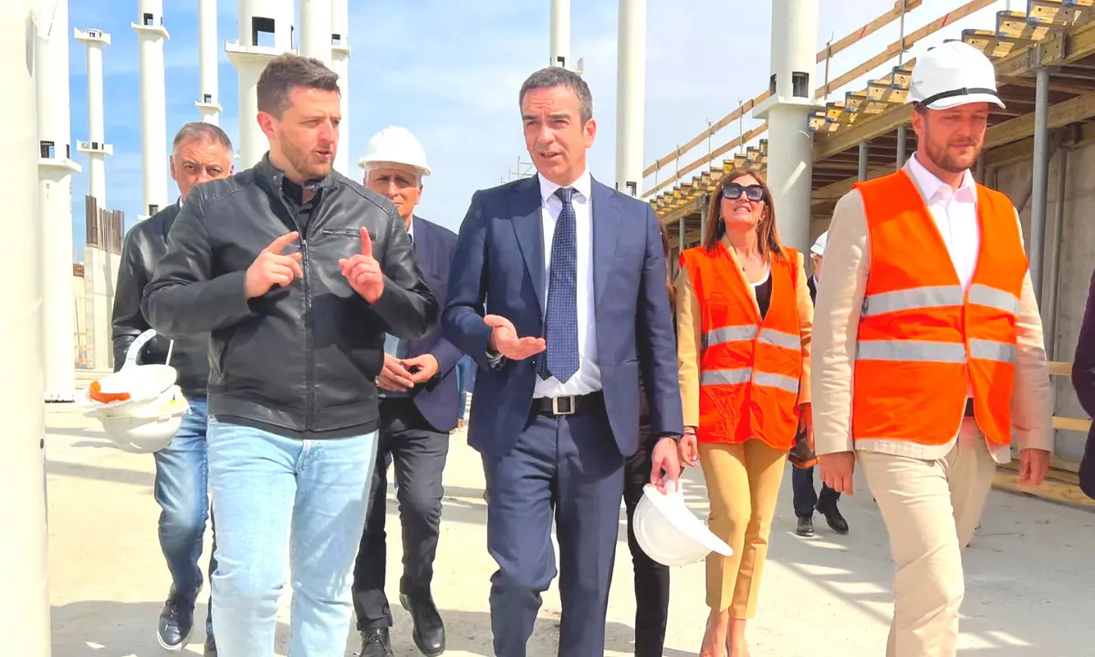 Occhiuto si dimette ma resta commissario per sanità e ospedali: continuerà a gestire appalti da\u00A0un miliardo e mezzo di euro\n