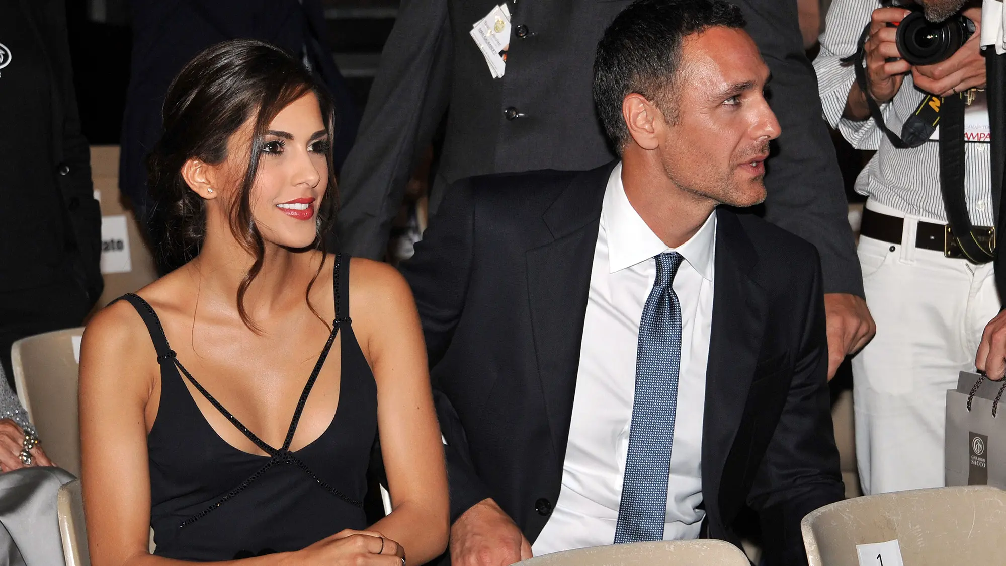 <p>Rocio Munoz Morales e Raoul Bova (foto Ipa)</p>\\n , Genia/Platania/Nicolosi