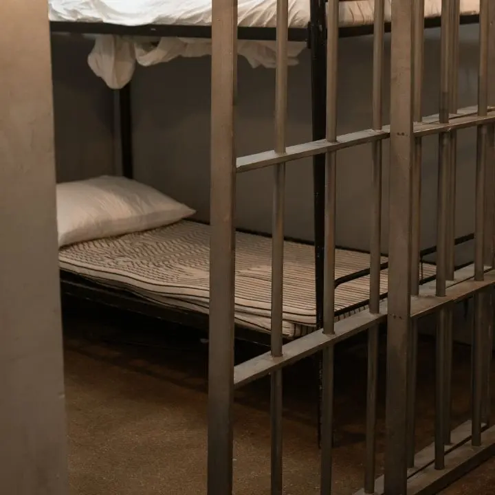 Doppia pena per le donne in carcere, Uil Calabria e Antigone: «A Reggio diritti sanitari e percorsi trattamentali carenti. Castrovillari? Sovraffollato»