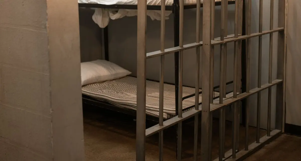 Doppia pena per le donne in carcere, Uil Calabria e Antigone: «A Reggio diritti sanitari e percorsi trattamentali carenti. Castrovillari? Sovraffollato»