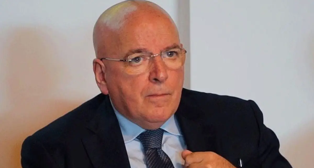 Sicurezza e bonifica del Sin a Crotone, Oliverio: «In stan by la convenzione per incrementare personale Arpacal. S’intervenga»\n
