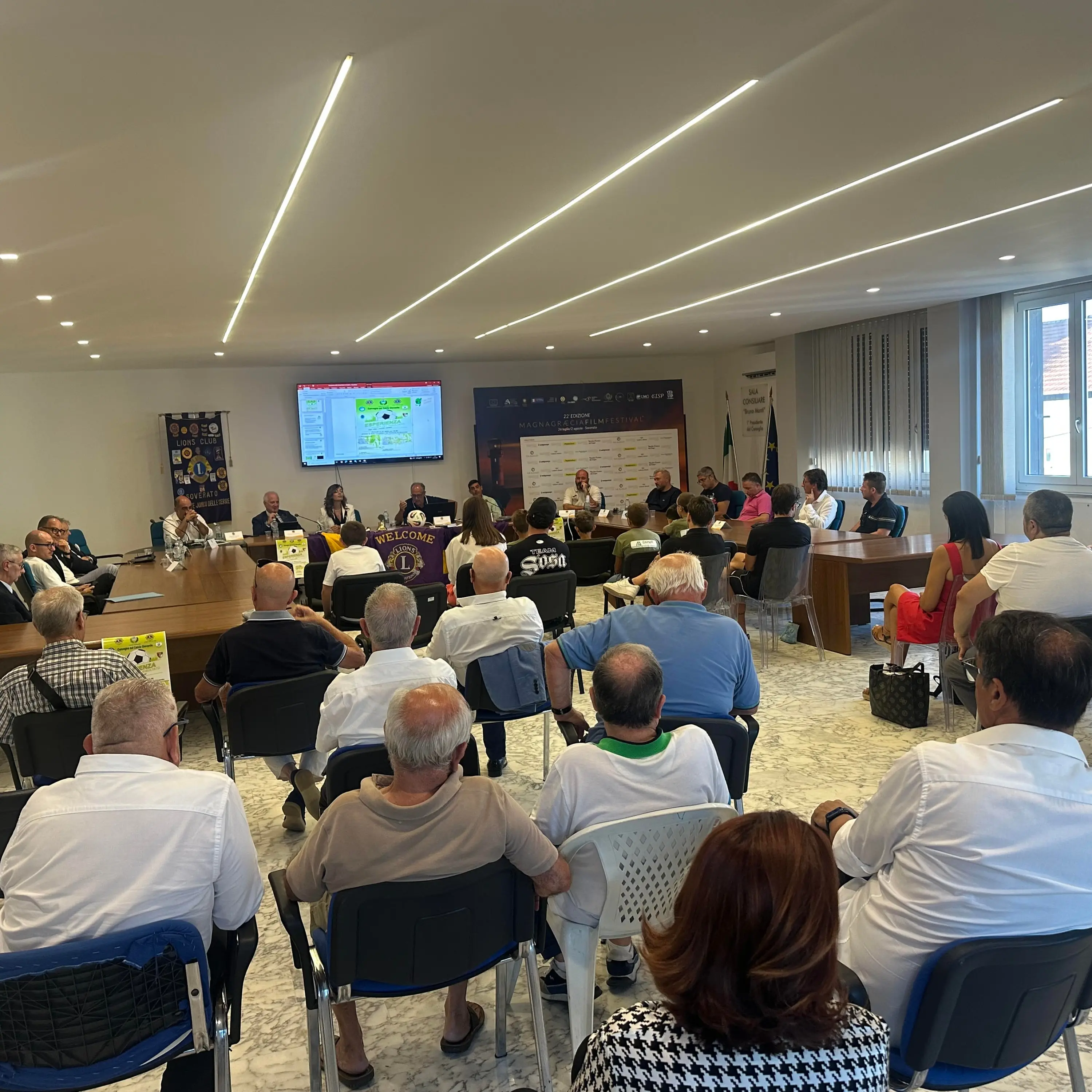 Non solo sport, il calcio come strumento di educazione e crescita: focus a Soverato\n