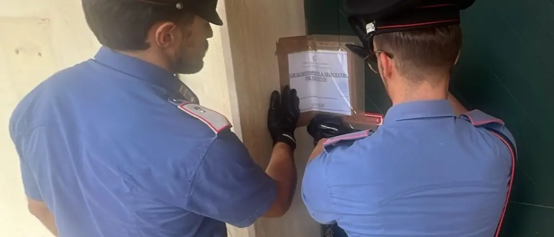 Finti dentisti in uno studio abusivo, a Rizziconi i carabinieri sequestrano un ambulatorio\n