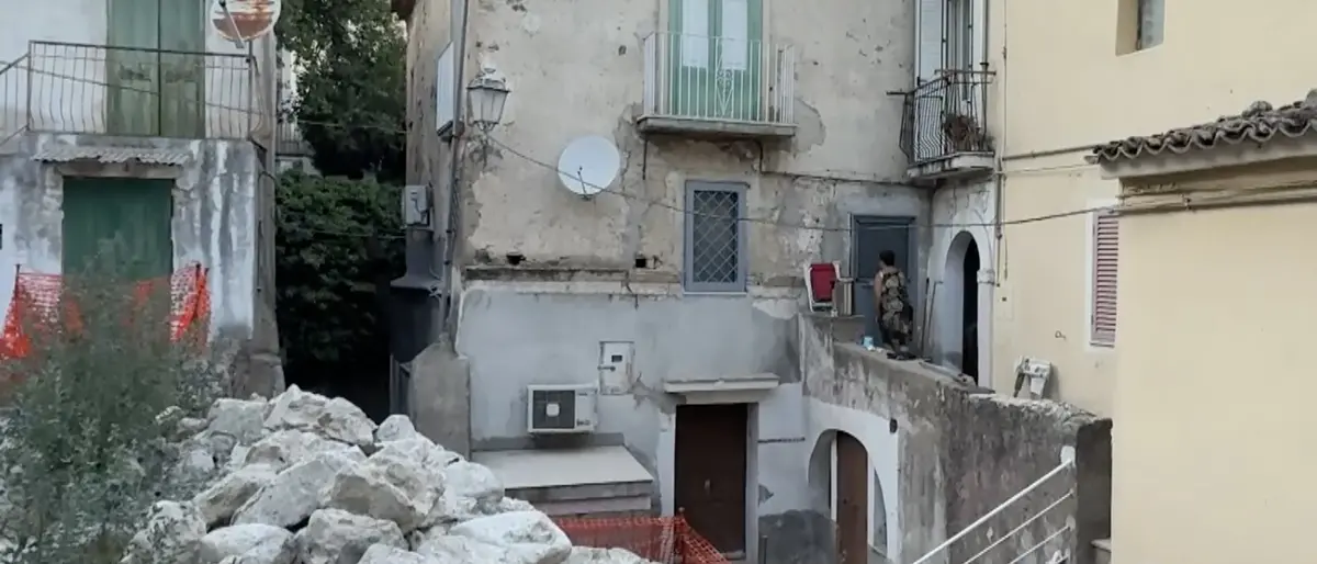 Quartiere abbandonato: tra i vicoli di Rossano degrado e silenzi