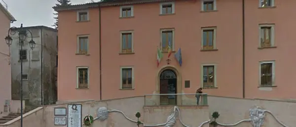 Mendicino, richiesta di scioglimento del Consiglio: «Violato il termine per il bilancio riequilibrato»