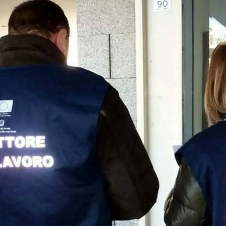 Lavoro nero a Cosenza, sospese aziende agricole e stabilimenti balneari