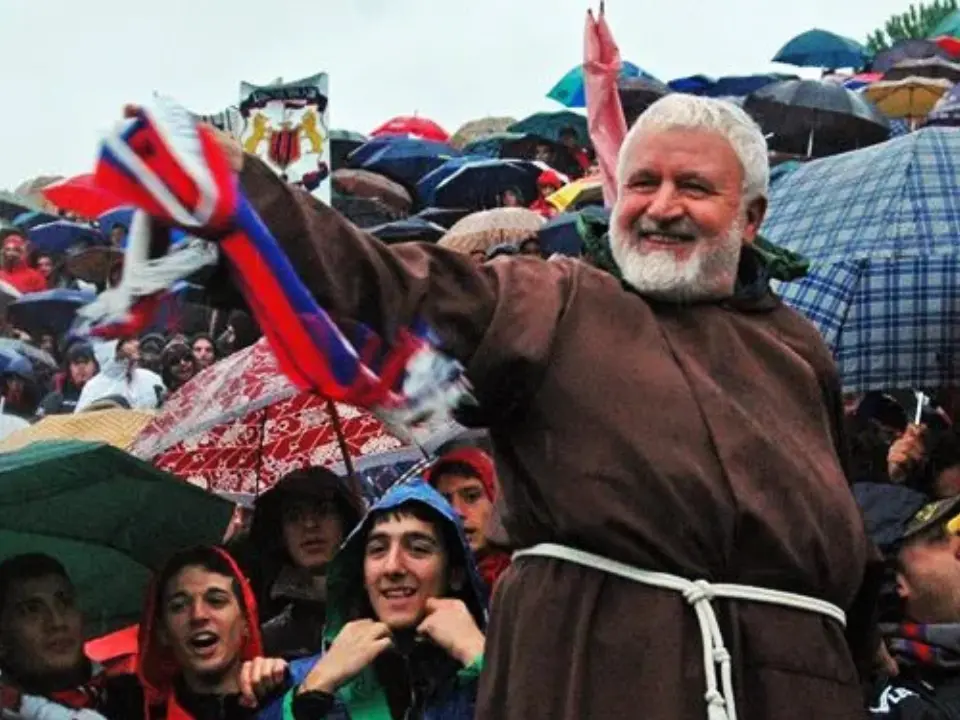 Addio a Padre Fedele, proclamato lutto cittadino