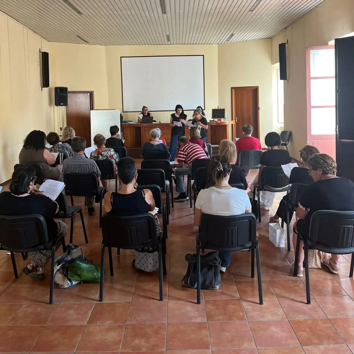 “Argento Vivo”, letture e canto per il benessere\n