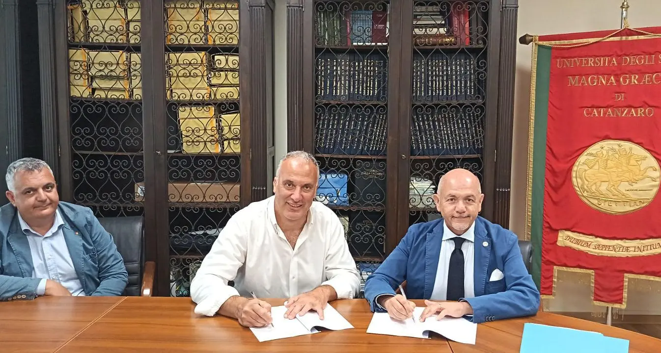Avis Catanzaro e Università Magna Graecia insieme per promuovere ricerca e cultura del dono\u00A0\n