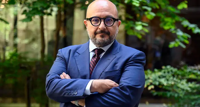 L’ex ministro Gennaro Sangiuliano finalista al Premio letterario Caccuri con una biografia (senza sconti) di Trump\n