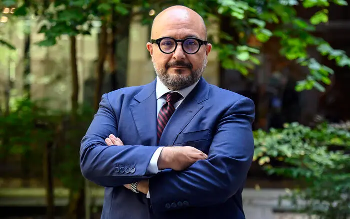 L’ex ministro Gennaro Sangiuliano finalista al Premio letterario Caccuri con una biografia (senza sconti) di Trump\n