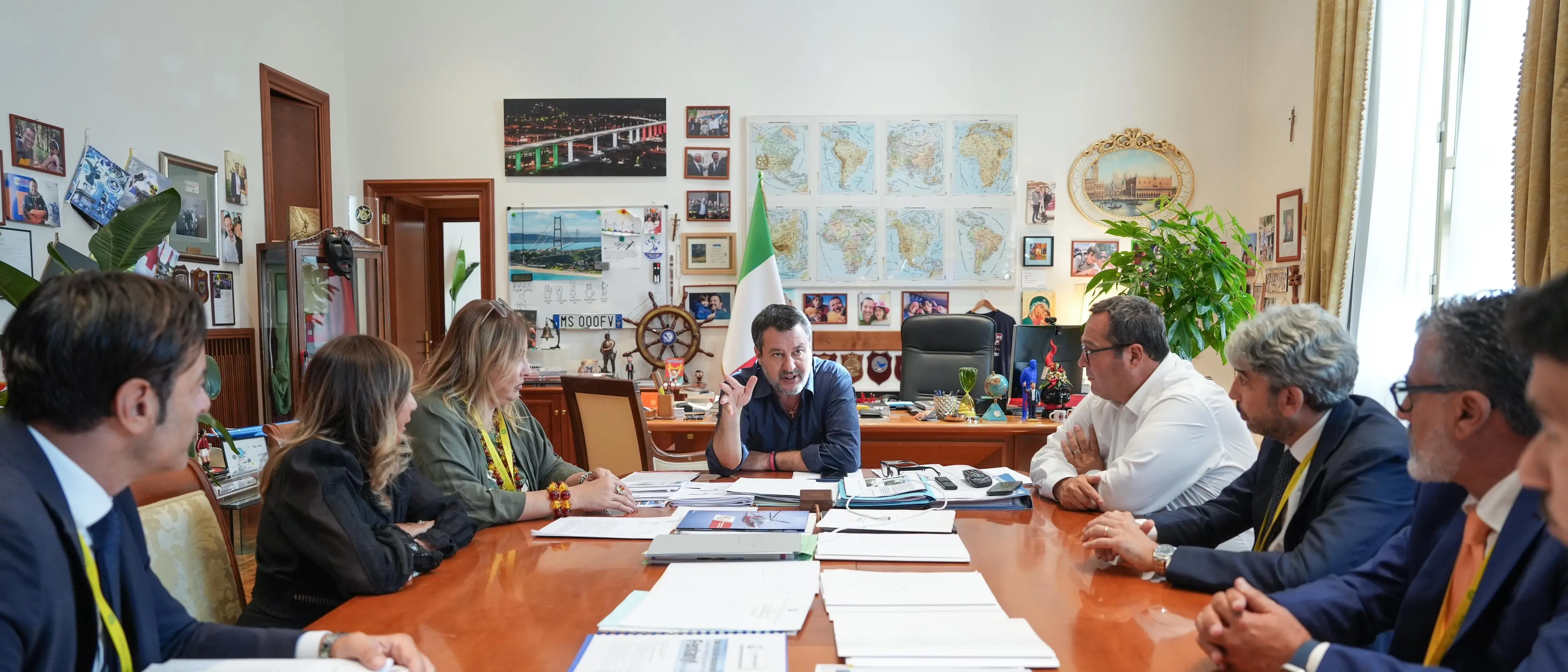 Salvini incontra delegati del Comune di Paola e conferma\u00A0impegno\u00A0su Alta Velocità e porto turistico: «C’è copertura»\n