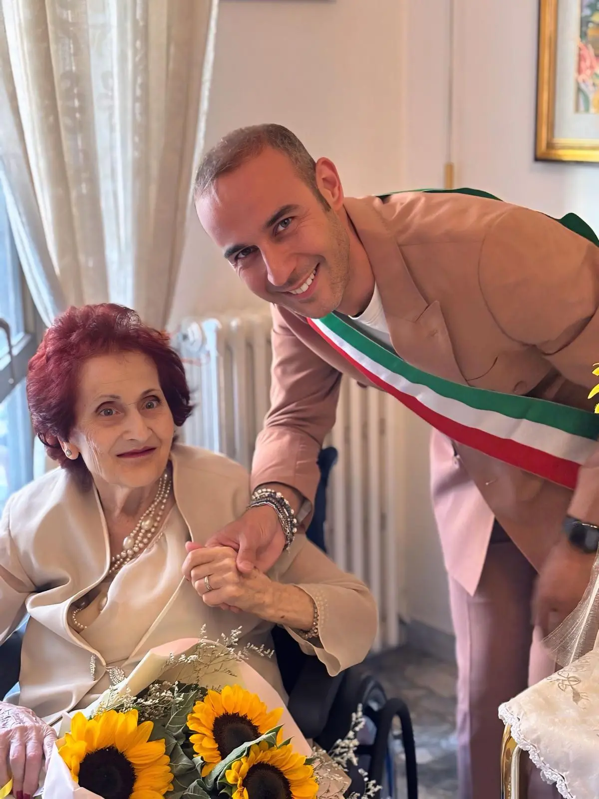 Cosenza festeggia i 100 anni di Maria Maddalena Quinto: «Un patrimonio di umanità»\n