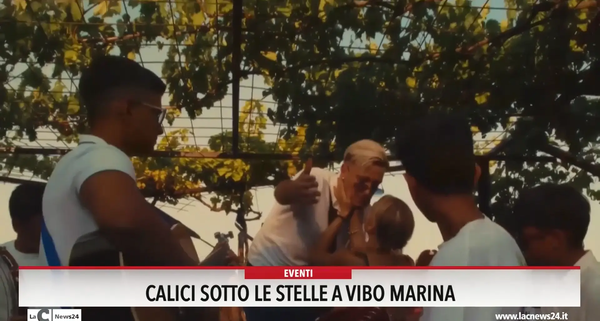 Calici sotto le stelle a Vibo Marina
