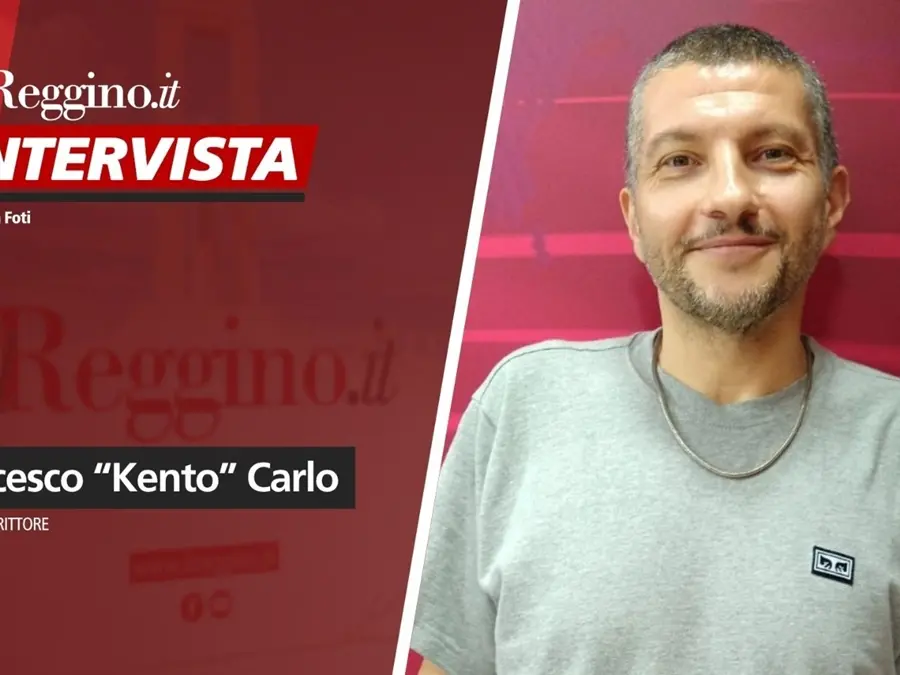 «Sono uno che scrive», il rapper reggino Kento racconta la sua musica: militanza con lo sguardo a sempre a Sud