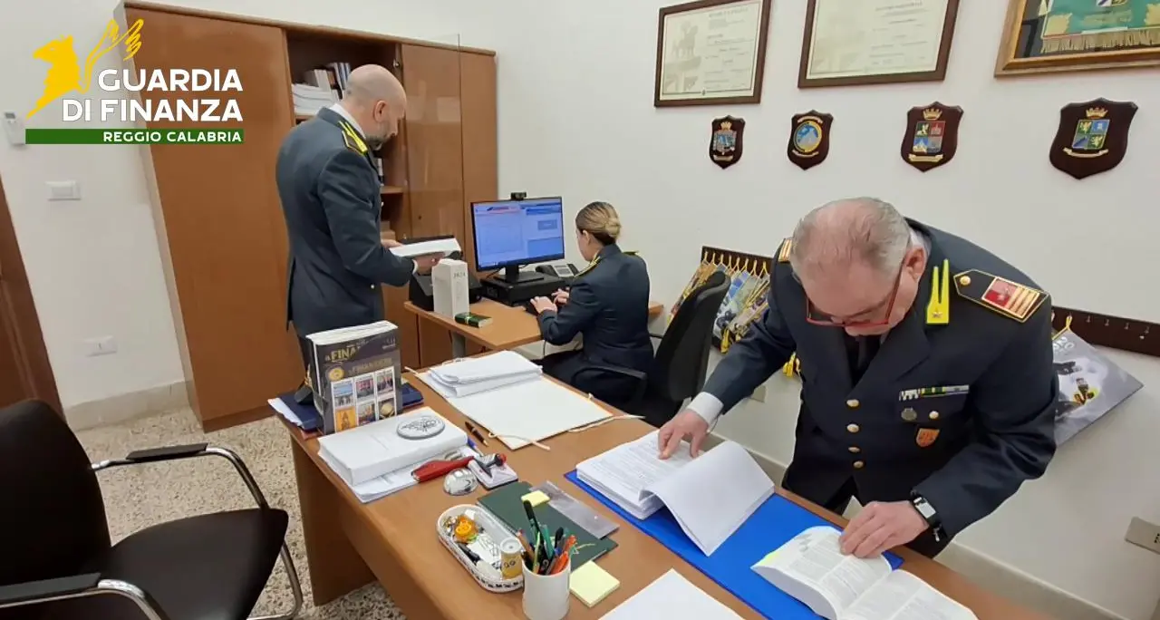 Slot e scommesse, affari per conto della ’ndrangheta: confisca da 21 milioni per imprenditori vicini al clan Labate\n