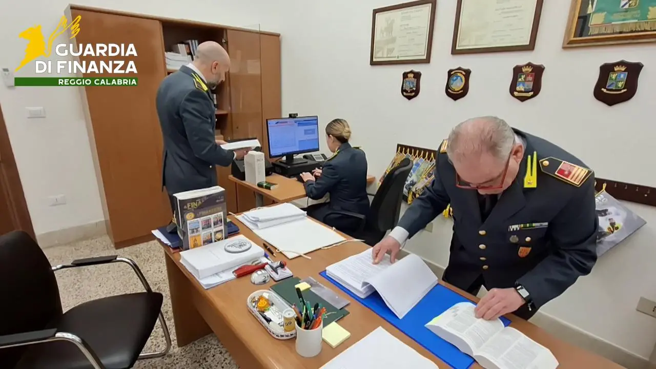 Slot e scommesse, affari per conto della ’ndrangheta: confisca da 21 milioni per imprenditori vicini al clan Labate\n