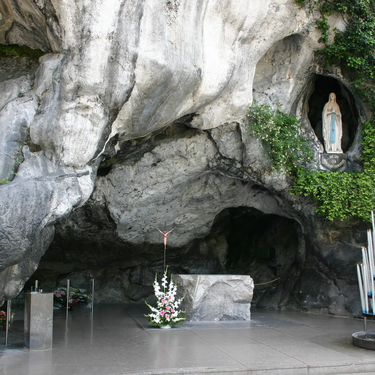 Miracolo a Lourdes: Antonietta\u00A0malata di Sla\u00A0torna a camminare e la Chiesa lo dichiara il 72° caso ufficiale\n