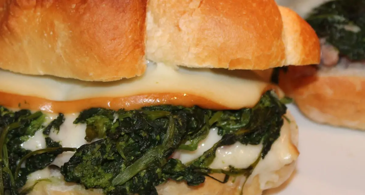Diamante, una terza persona\u00A0finisce in Terapia Intensiva dopo aver mangiato un panino. Sequestrato il food truck\n
