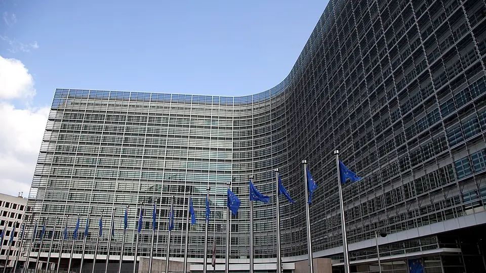 <p>Bruxelles, Palazzo Berlaymont,&nbsp;sede della Commissione Europea (foto: Wikimedia commons)&nbsp;</p>\\n\\n<p>&nbsp;</p>\\n
