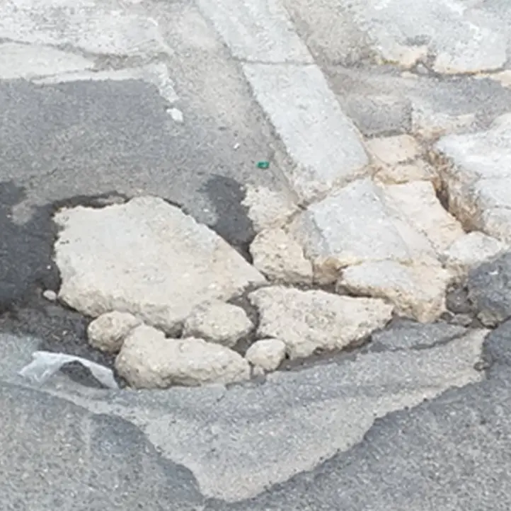 Vibo Marina e quella strada pericolosa: «Si intervenga prima che qualcuno si faccia male»