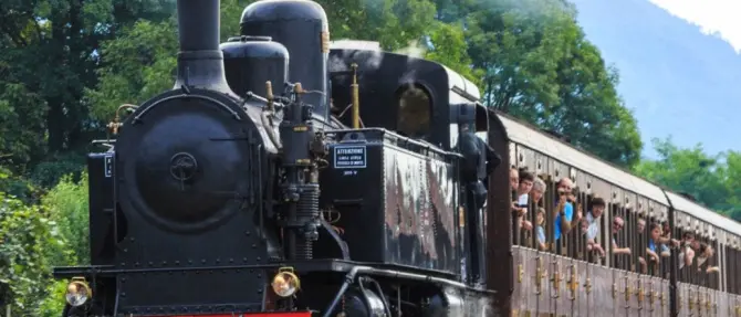 In treno a vapore lungo la Costa degli dei e la Costa viola: si lavora al progetto