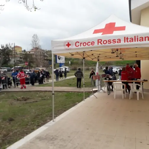 Briatico, le vaccinazioni per over 80 e fragili ripartono nella sede dell’ex scuola