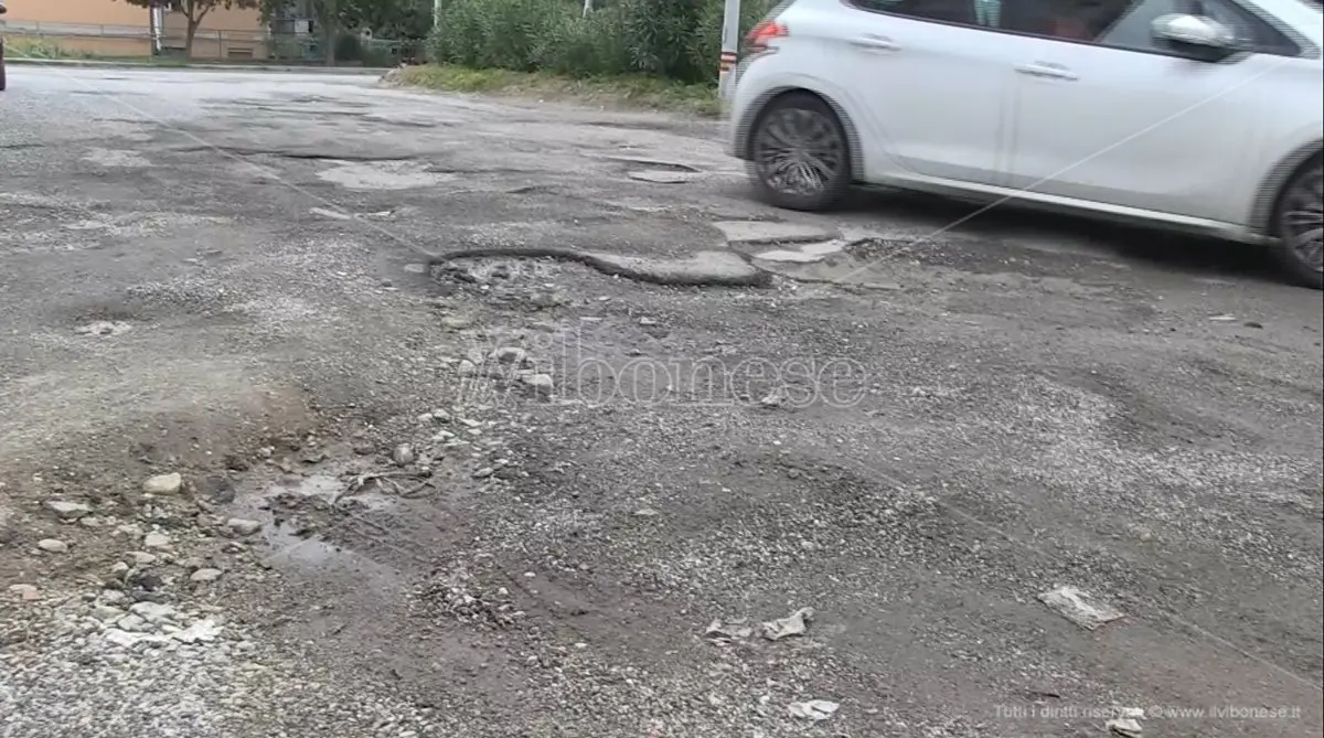 Vibo Marina e quelle strade che creano solo disagi - Video