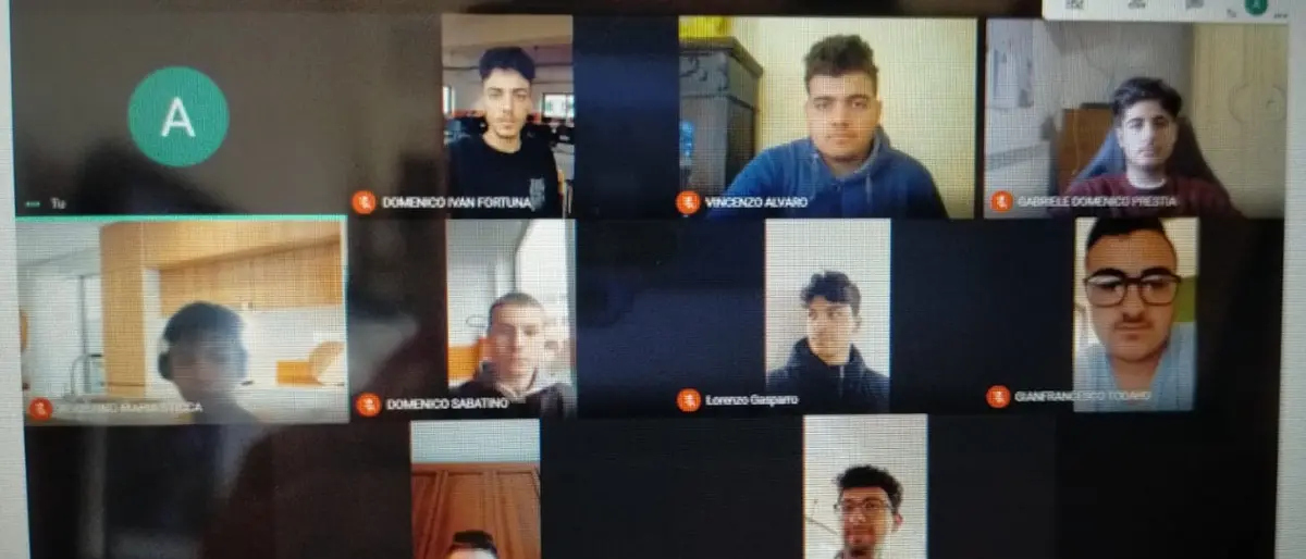 Gli istituti Industriale e per Geometri di Vibo in finale alle Olimpiadi di Robotica