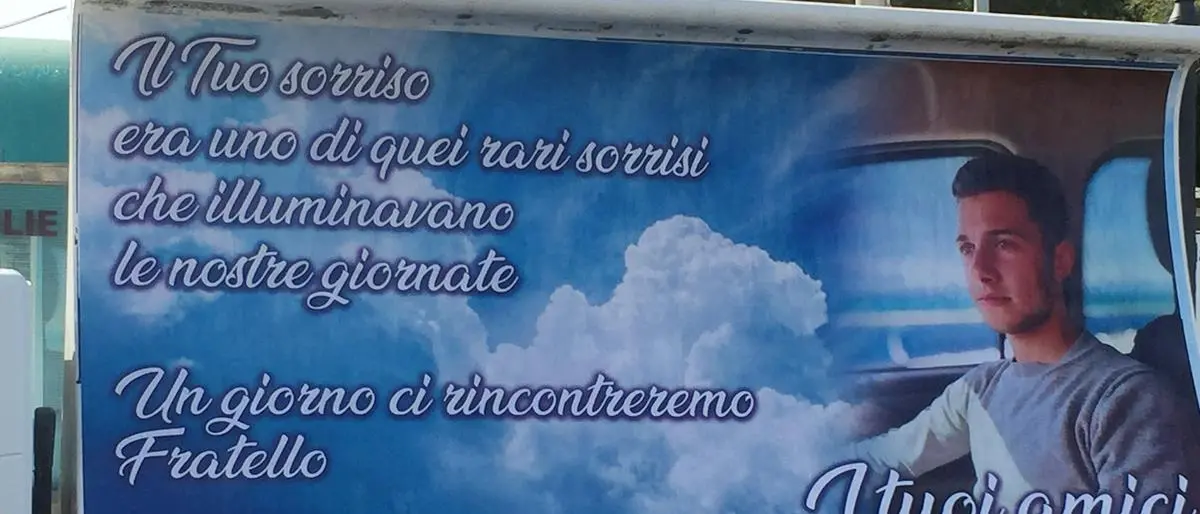 Vibo Marina, l’ultimo commosso saluto a Denis Muzzì
