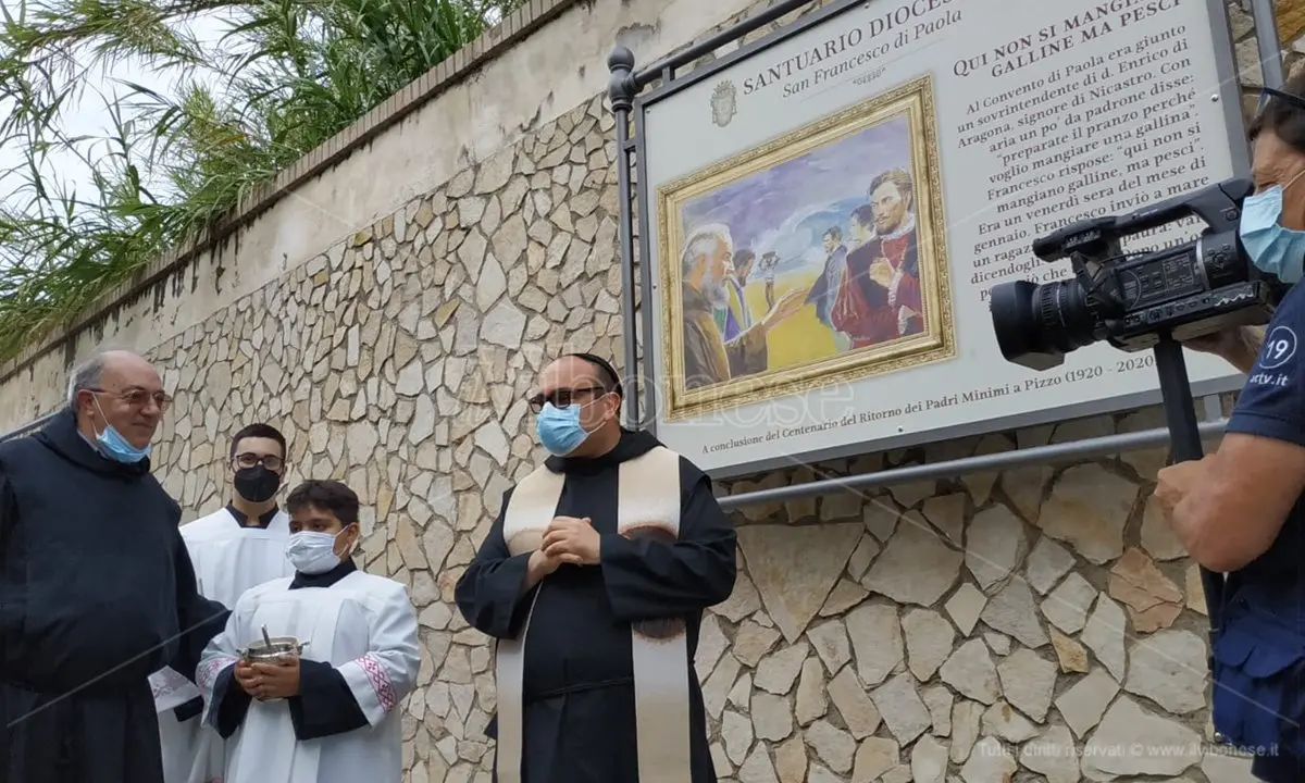 A Pizzo le illustrazioni su «San Francesco di Paola e i miracoli del mare» -Video