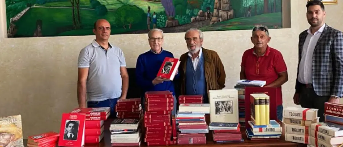 Alla biblioteca di Nardodipace 300 volumi donati dell’associazione “Isola”