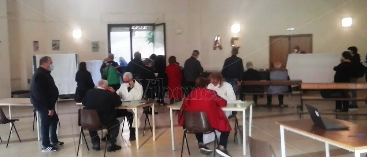 Vaccini anti-Covid, la campagna dell’Asp sbarca a Vibo Marina