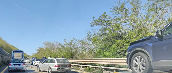 Incidente nei pressi dello svincolo di Sant’Onofrio: coinvolte due auto