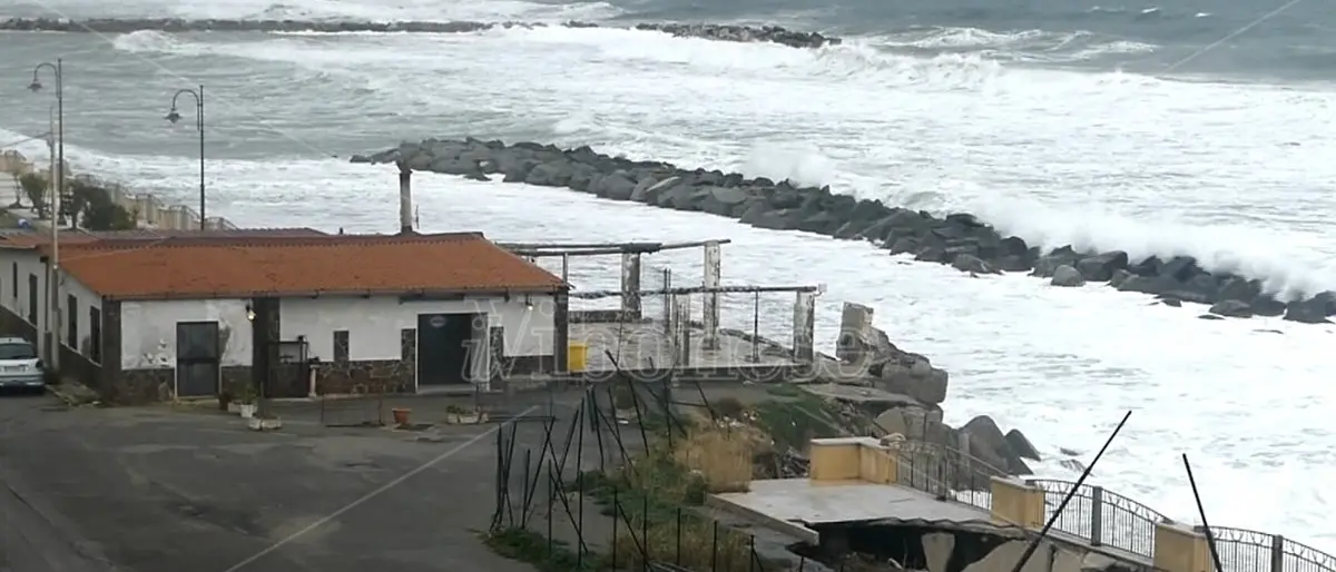 Abusivismo a Vibo Marina, il Chiosco azzurro verso la demolizione