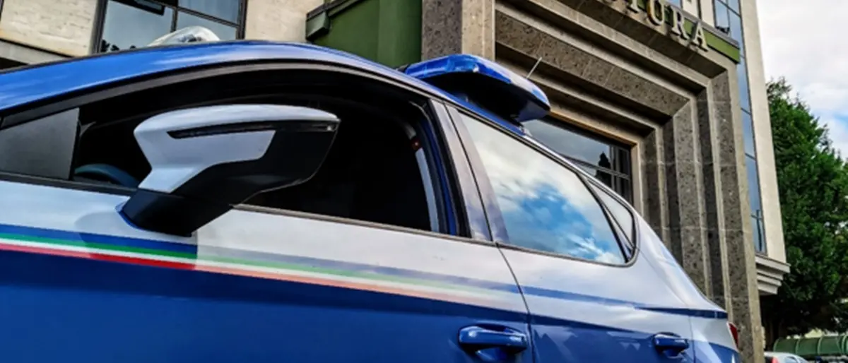 Vibo: sorpreso a gettare rifiuti da un ponte, gli agenti della Volante lo multano