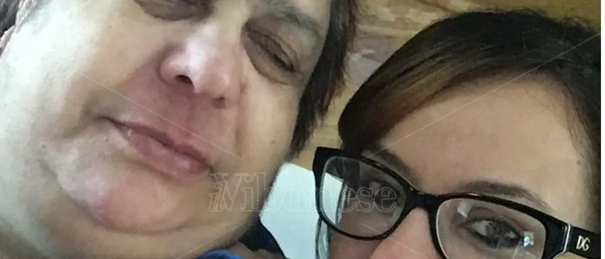 Vibo, accudisce per 16 anni la madre non vedente e l’Unione ciechi l’assume: si avvera il sogno di Francesca - Video