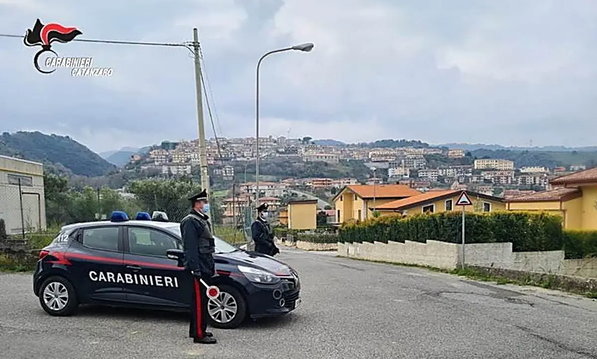 Ligea, smantellata rete spaccio tra Lametino e Filadelfia: 9 avvisi di garanzia e 2 arresti
