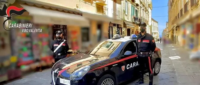 Tropea, in 27 a cena nonostante i divieti: ristorante chiuso e titolare multato